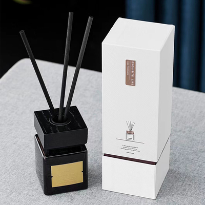 Черная стеклянная бутылка с деревянными отражетелем Reed ароматности крышки DPMA и маслом 100ml