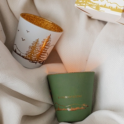 Воск Tealight сои опарника чашки силуэта зеленой белизны неубедительный вне душил свечи