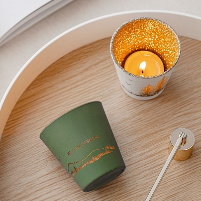 Воск Tealight сои опарника чашки силуэта зеленой белизны неубедительный вне душил свечи